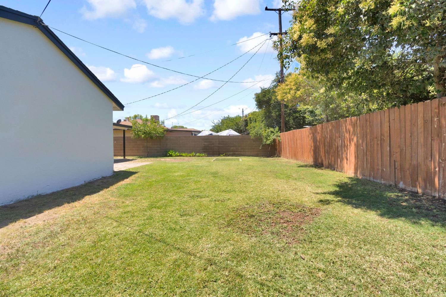 2845 E Swift Ave, Fresno, CA 93726