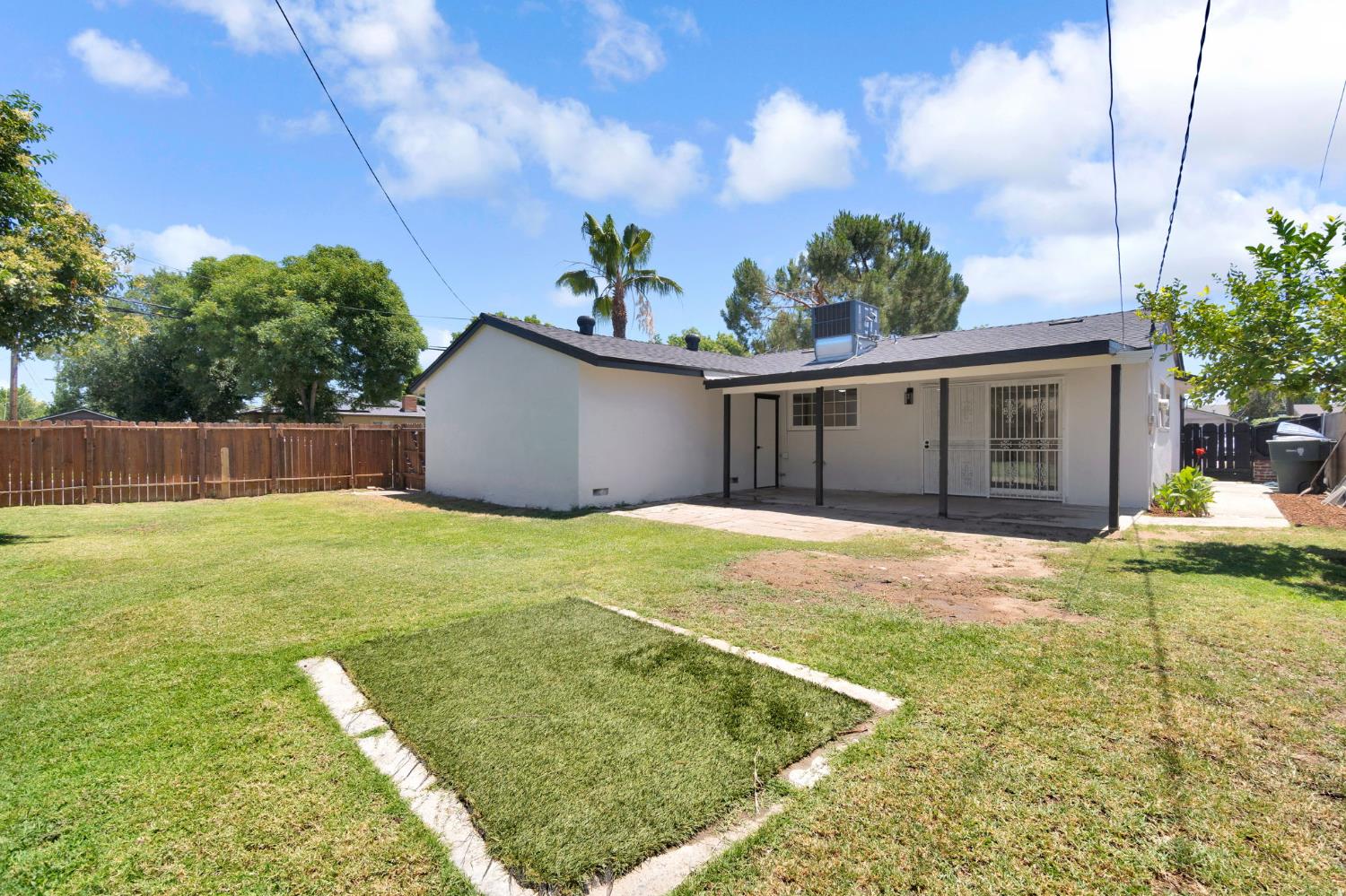 2845 E Swift Ave, Fresno, CA 93726