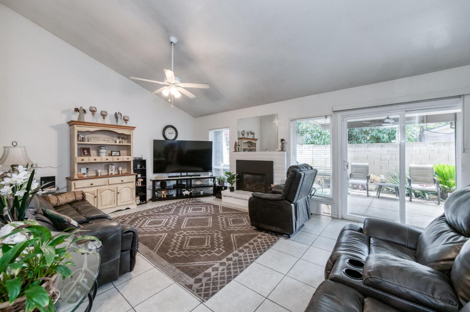 6338 N Maroa Ave #118, Fresno, CA 93704