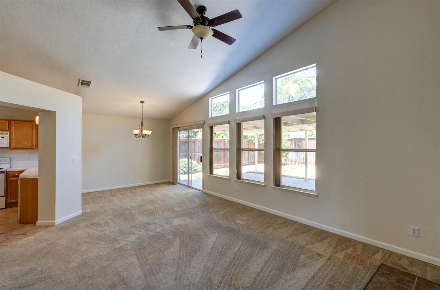 2348 E Decatur Ave, Fresno, CA 93720