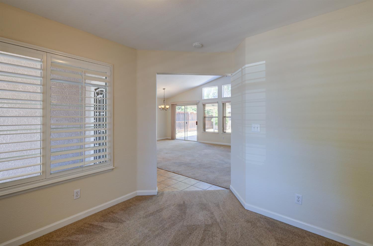 2348 E Decatur Ave, Fresno, CA 93720
