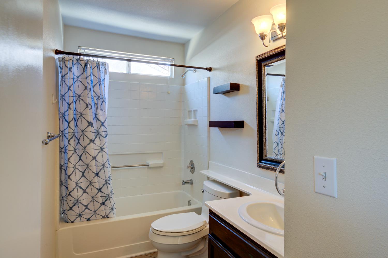 2348 E Decatur Ave, Fresno, CA 93720