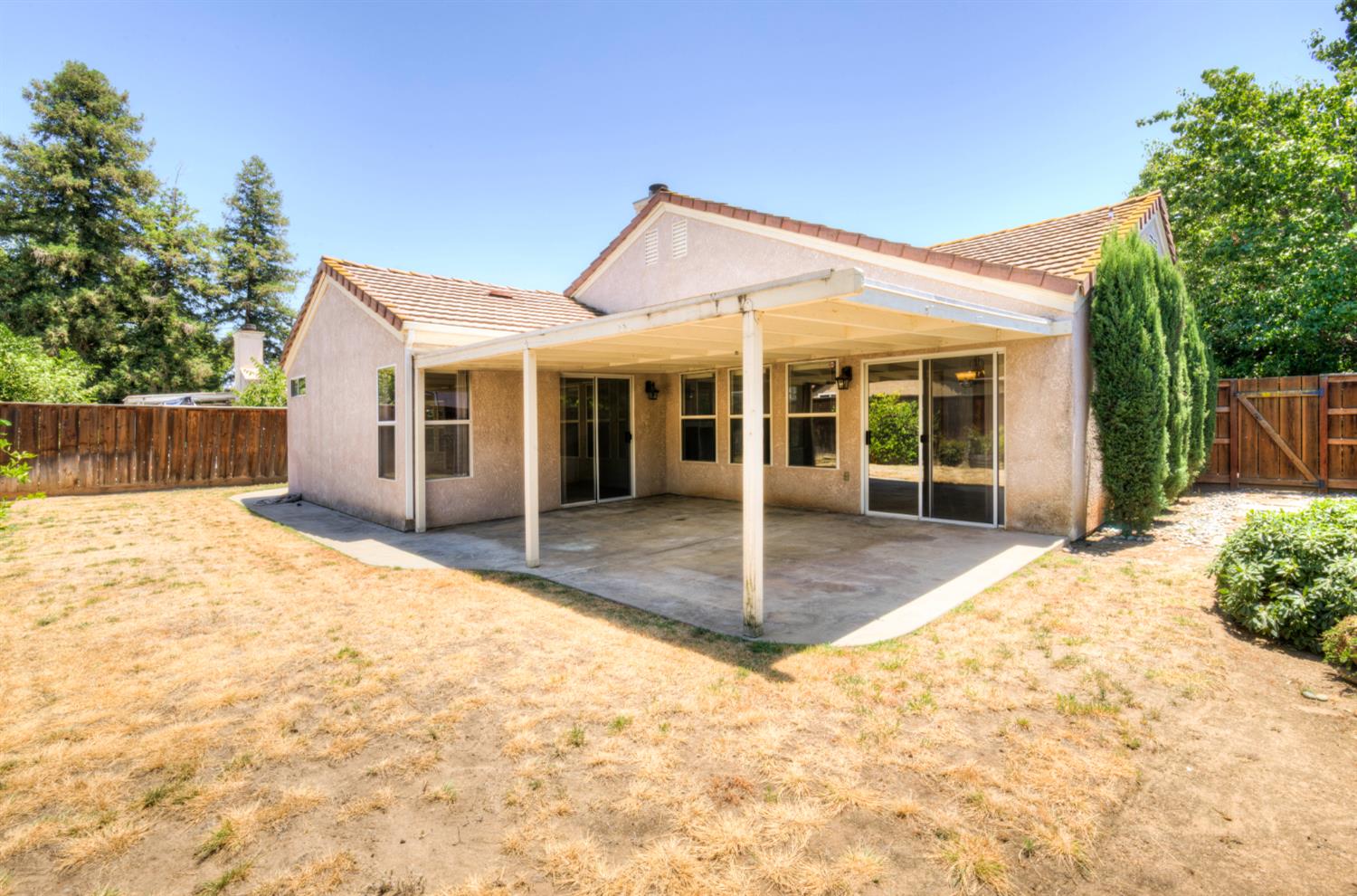 2348 E Decatur Ave, Fresno, CA 93720