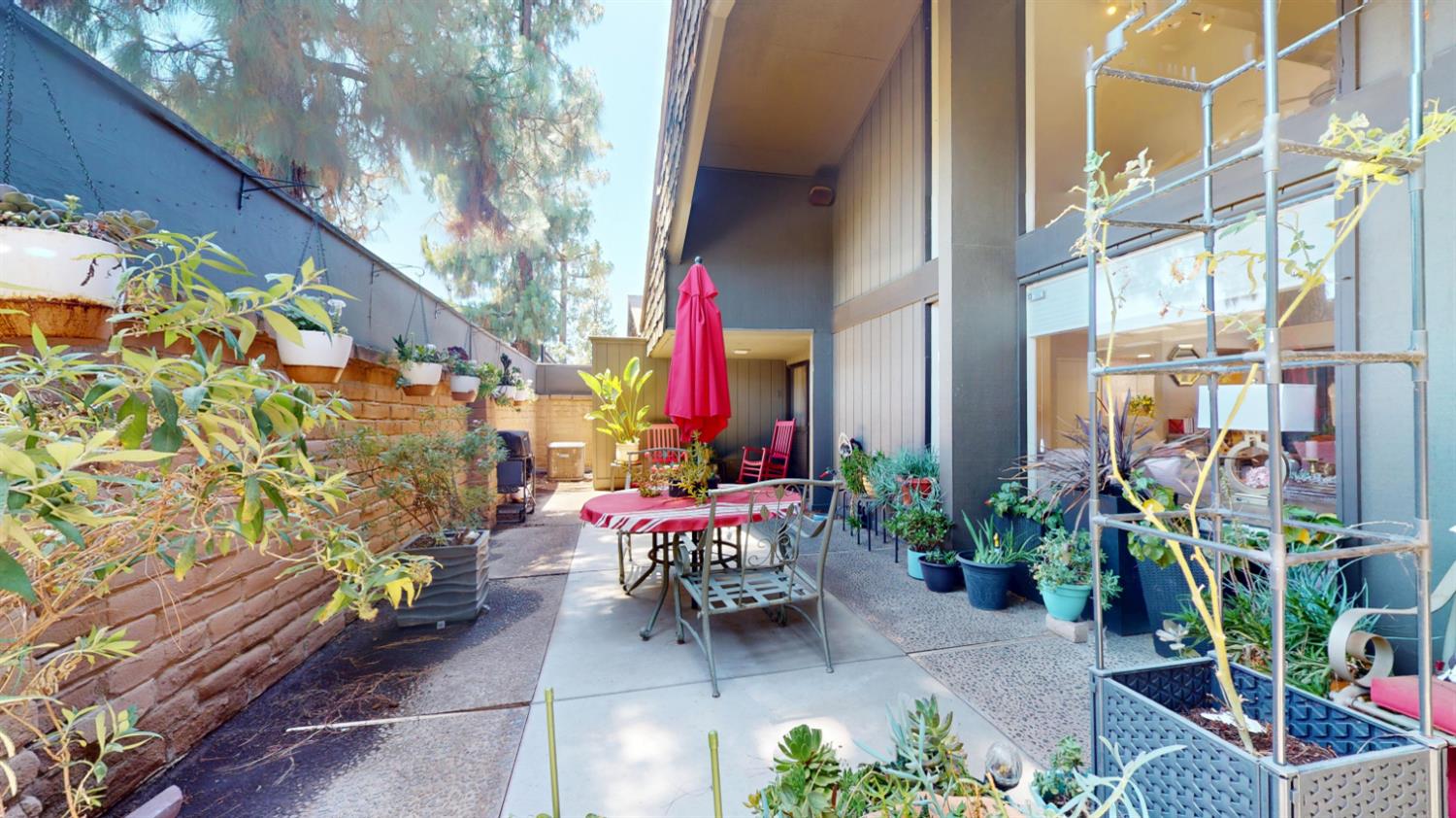 5005 N Van Ness Blvd, Fresno, CA 93711