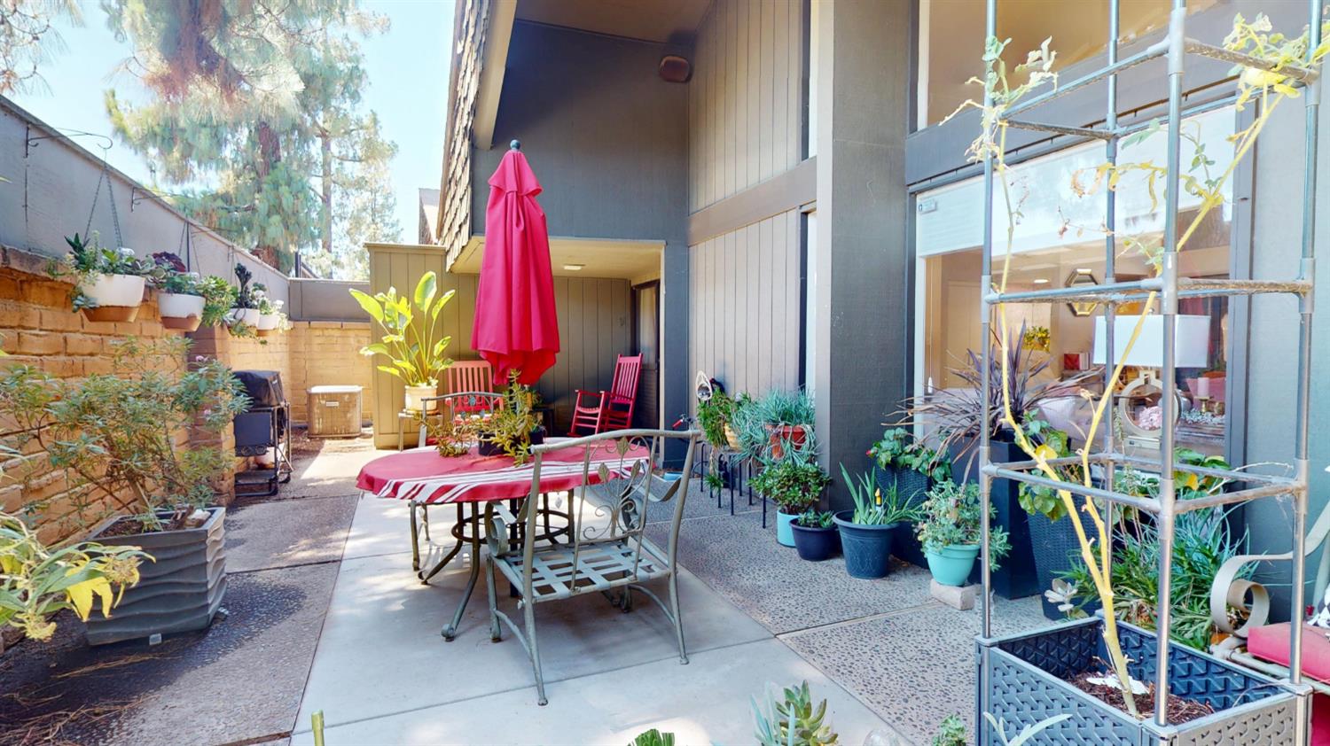 5005 N Van Ness Blvd, Fresno, CA 93711