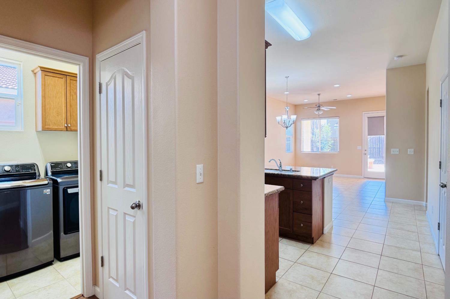 10639 N Dearing Ave, Fresno, CA 93730