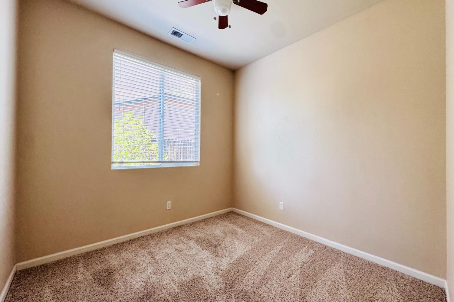 10639 N Dearing Ave, Fresno, CA 93730