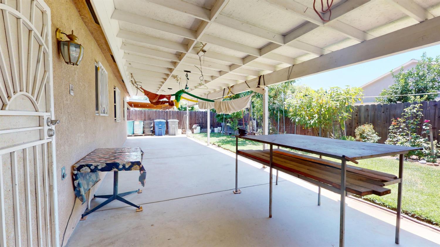 13745 E Bulah Ave, Parlier, CA 93648