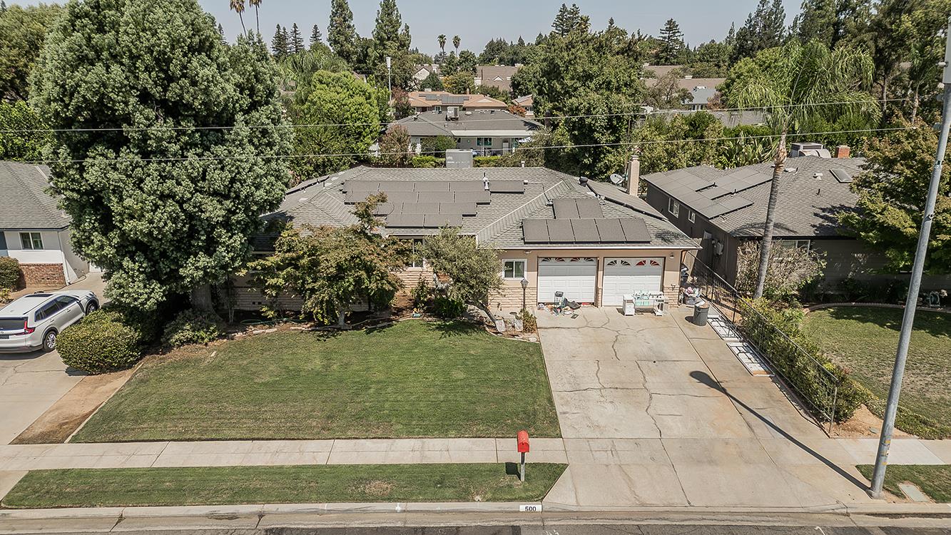 500 W Sample Ave, Fresno, CA 93704