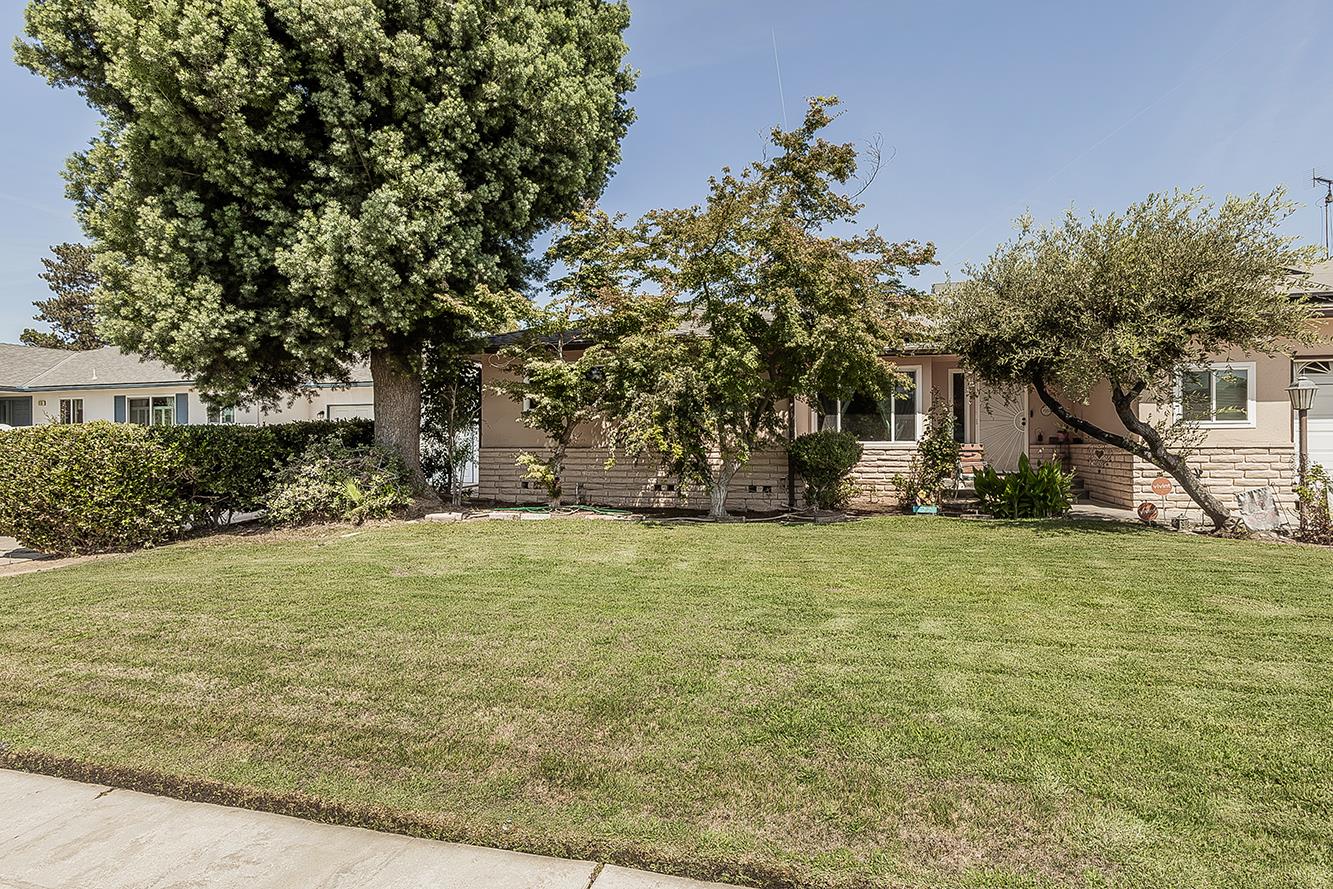 500 W Sample Ave, Fresno, CA 93704