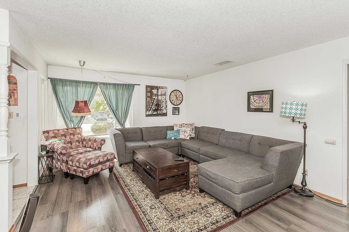 500 W Sample Ave, Fresno, CA 93704