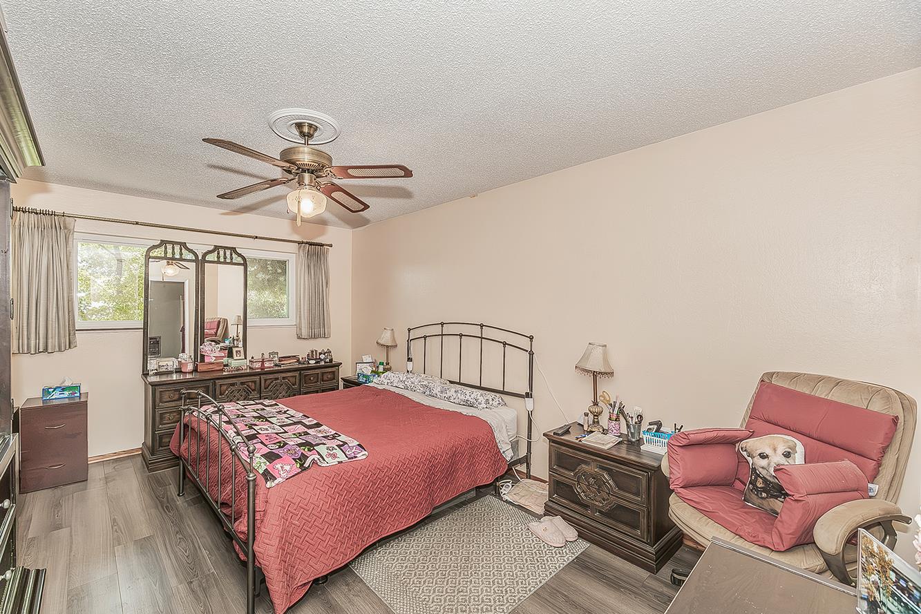 500 W Sample Ave, Fresno, CA 93704