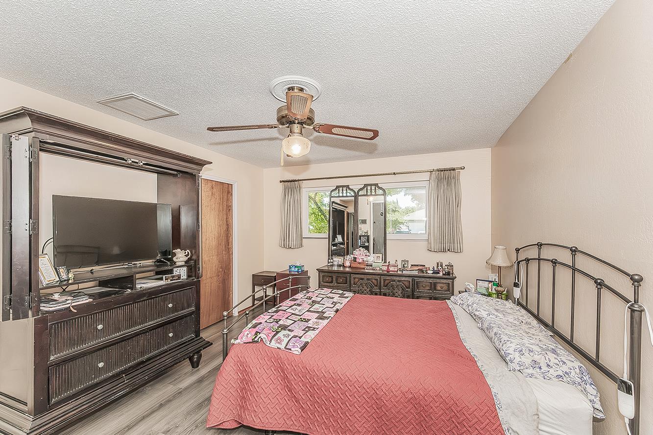 500 W Sample Ave, Fresno, CA 93704