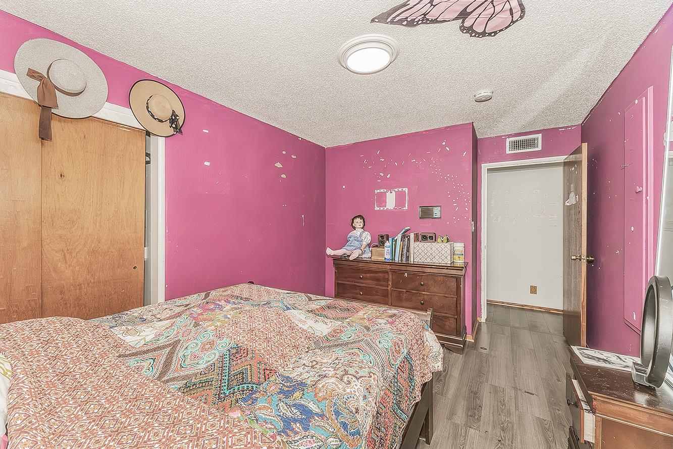 500 W Sample Ave, Fresno, CA 93704