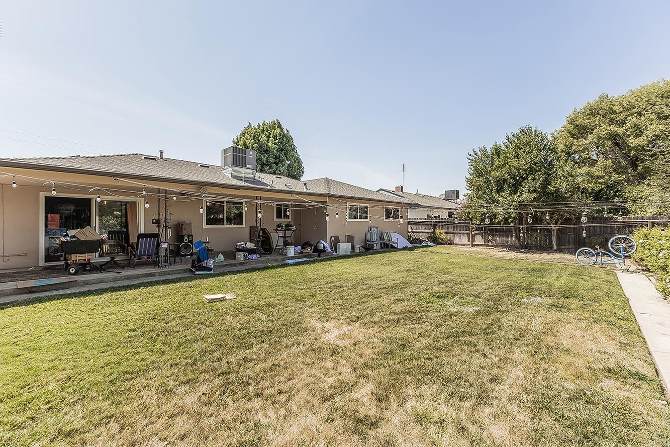 500 W Sample Ave, Fresno, CA 93704