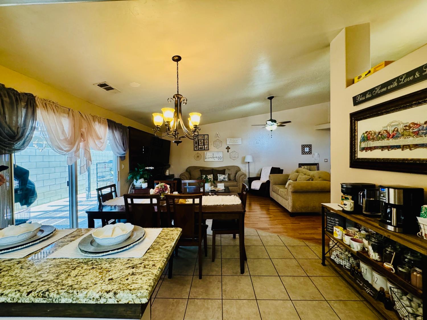 2212 S A St, Arvin, CA 93203