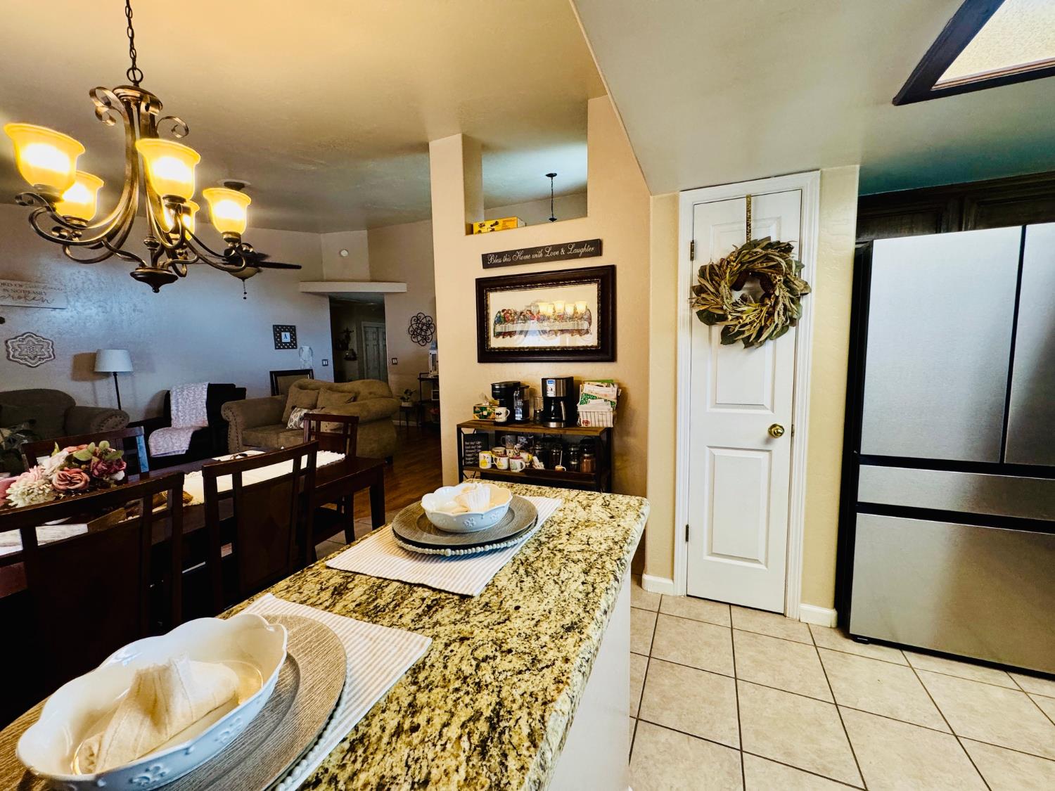 2212 S A St, Arvin, CA 93203