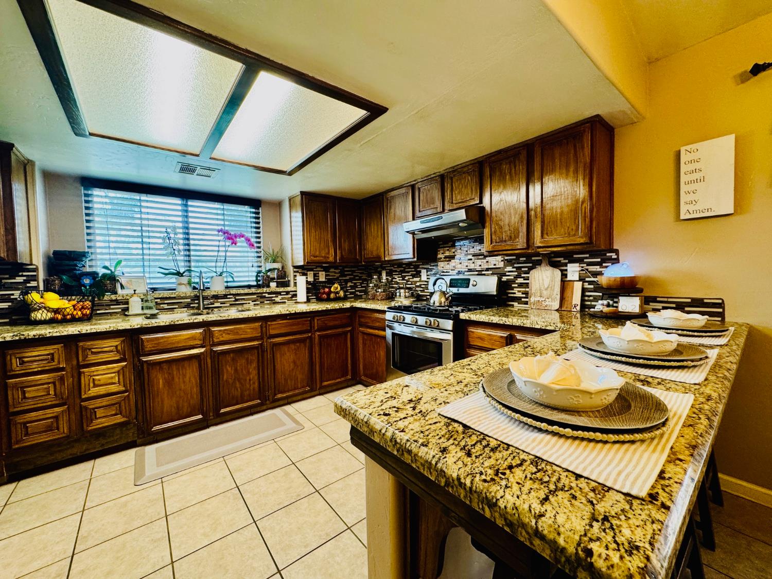 2212 S A St, Arvin, CA 93203