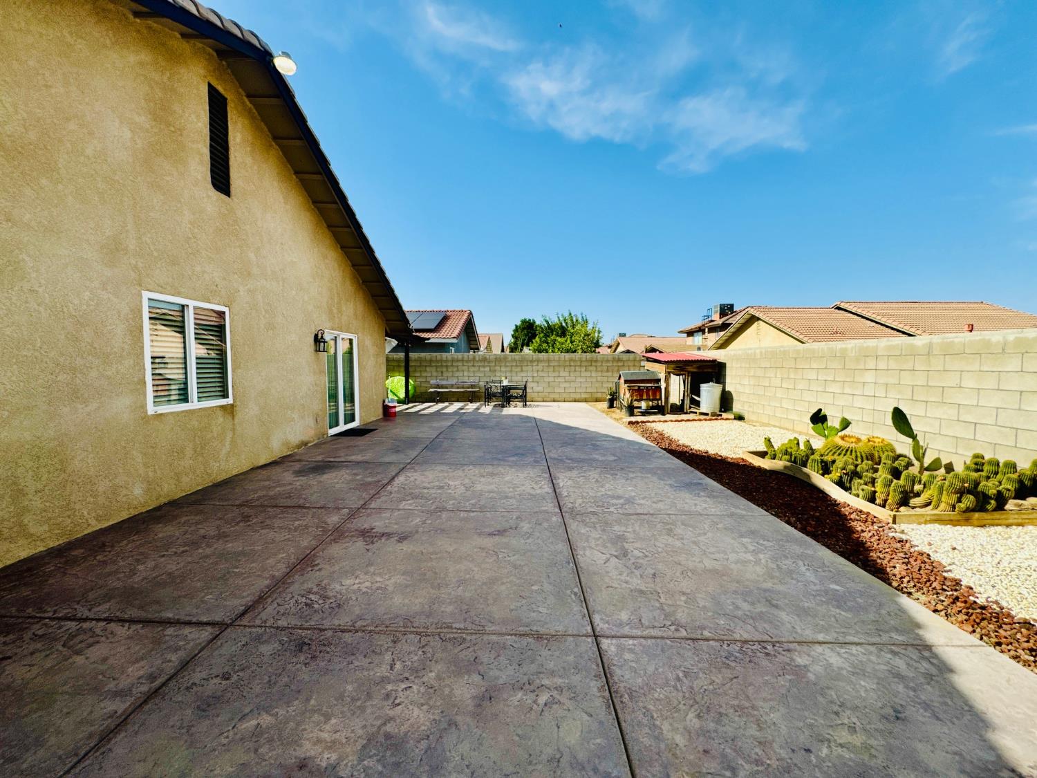 2212 S A St, Arvin, CA 93203