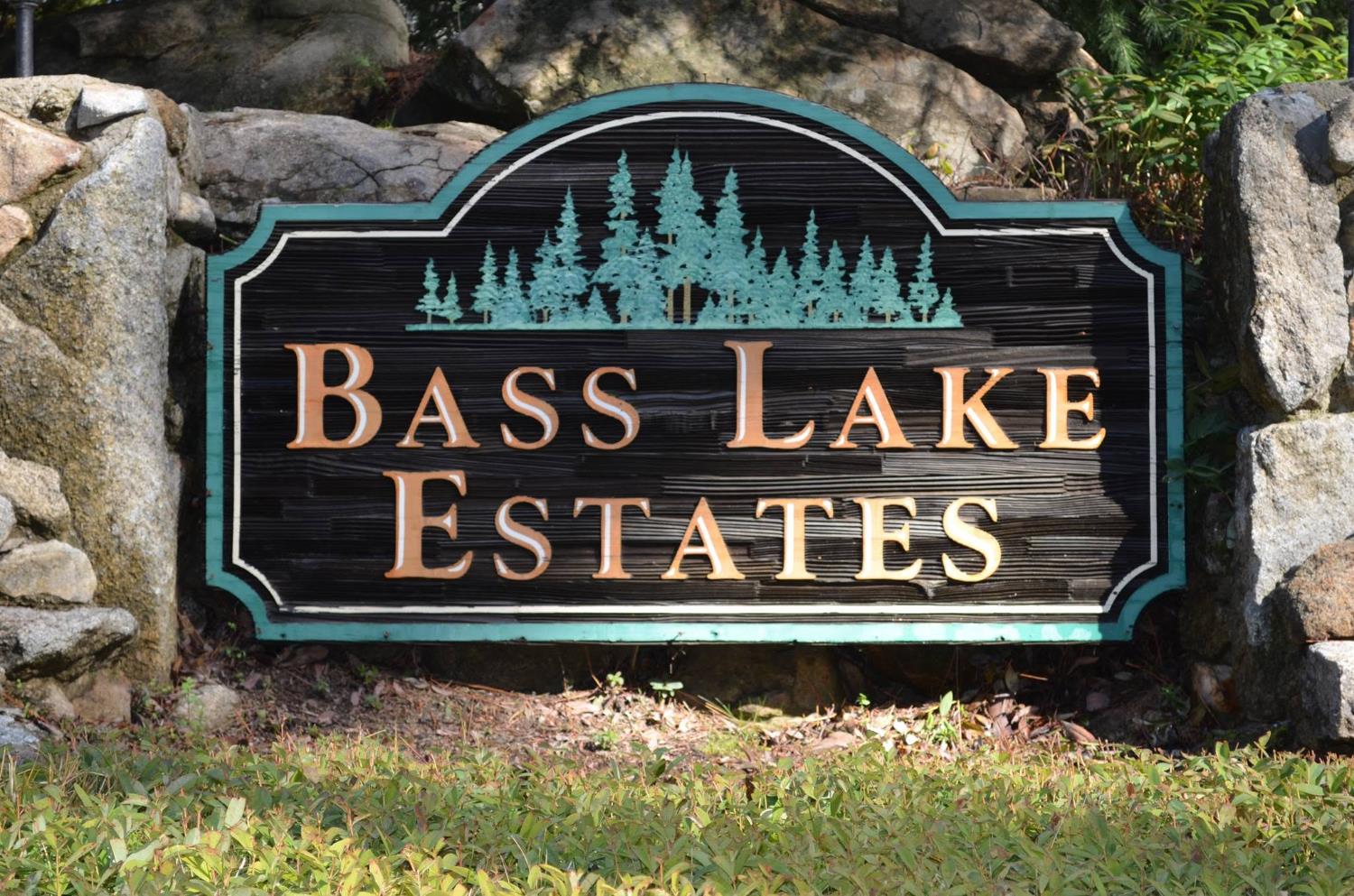 53976 Dogwood Creek Dr, Bass Lake, CA 93604