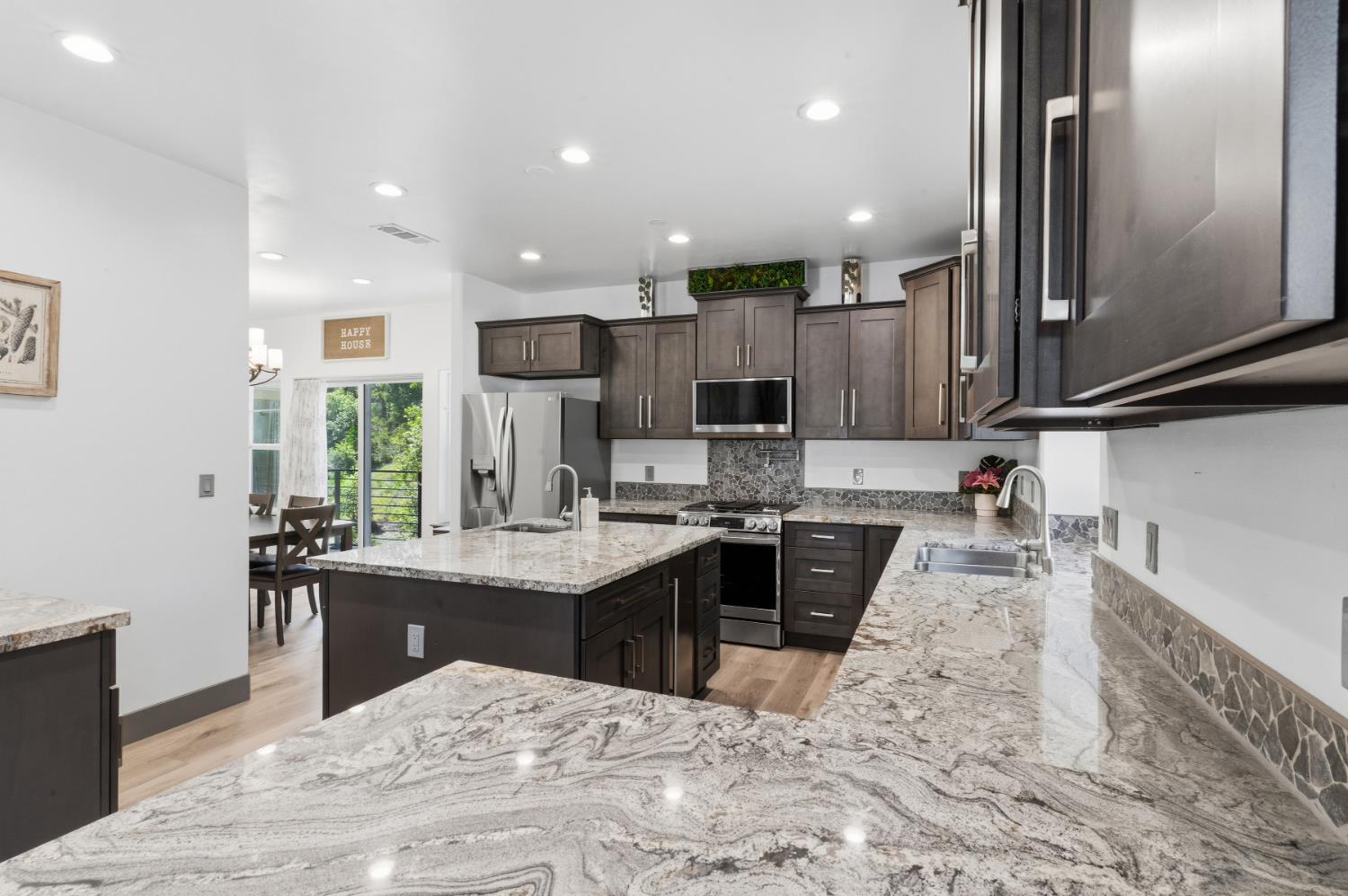 53976 Dogwood Creek Dr, Bass Lake, CA 93604