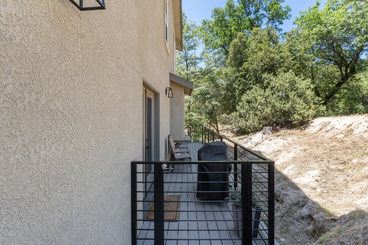 53976 Dogwood Creek Dr, Bass Lake, CA 93604