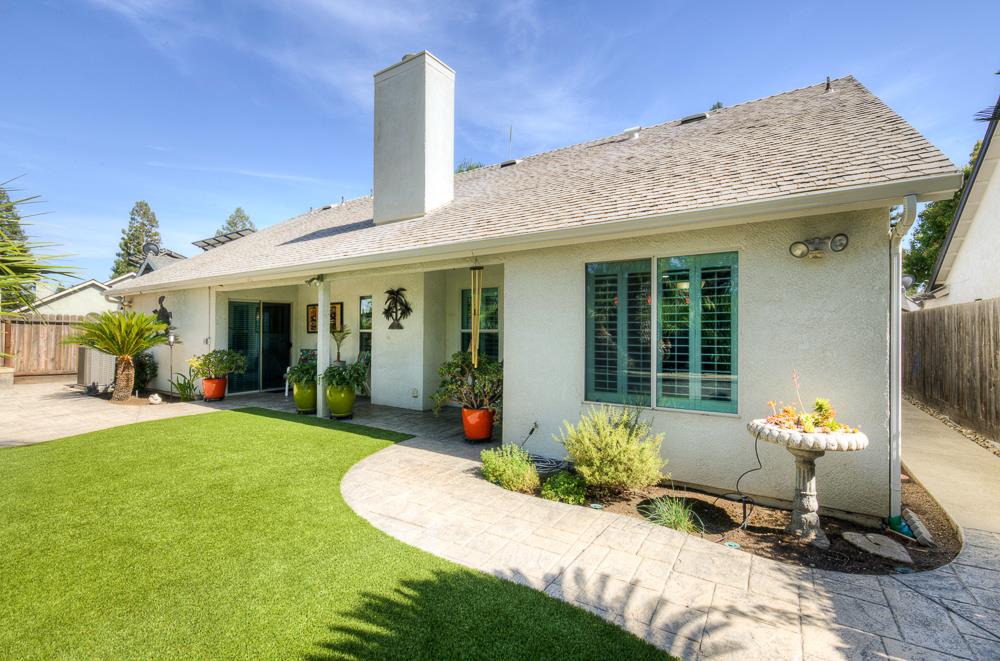 1854 E Brandywine Ln, Fresno, CA 93720