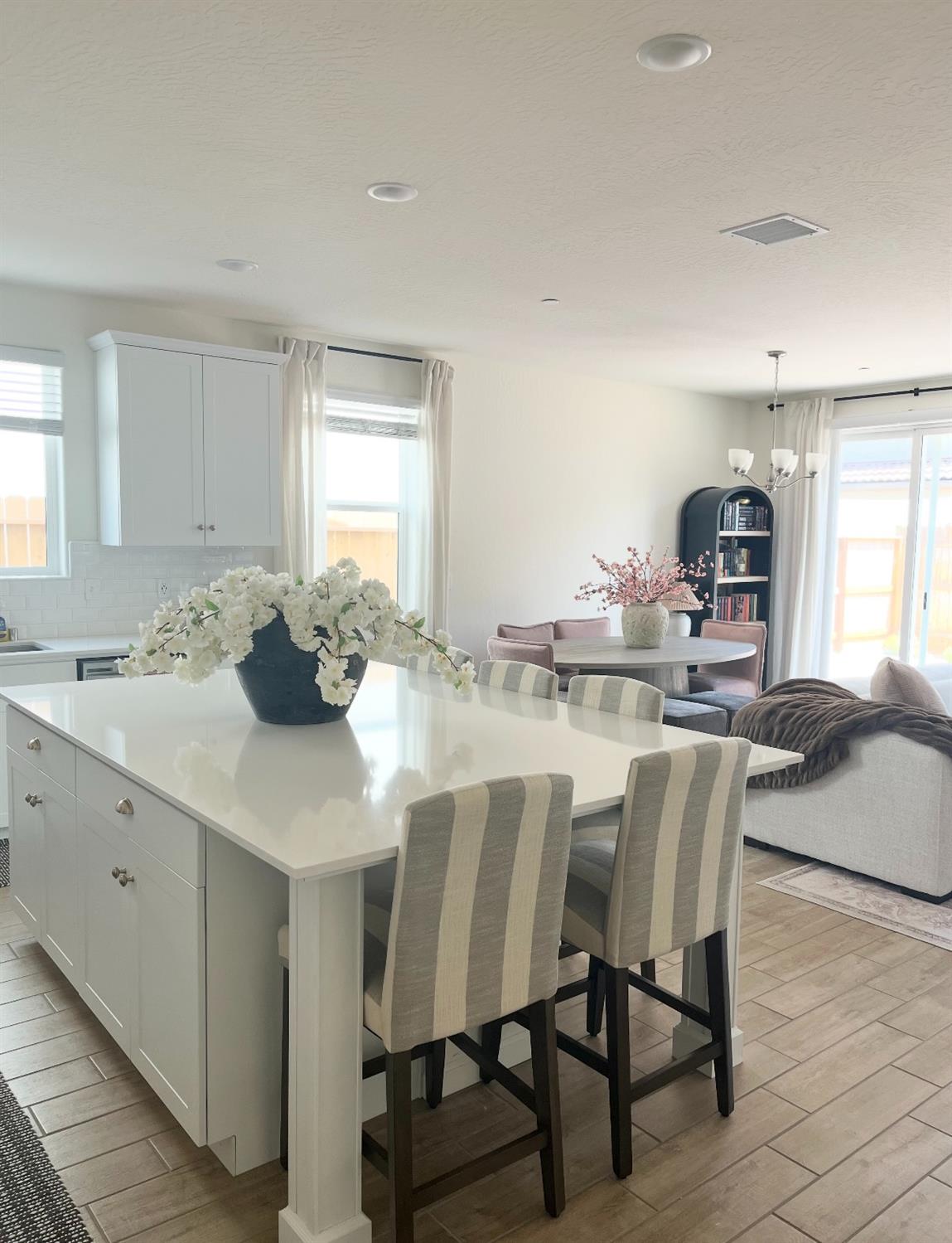 163 Reunion Way S, Madera, CA 93636