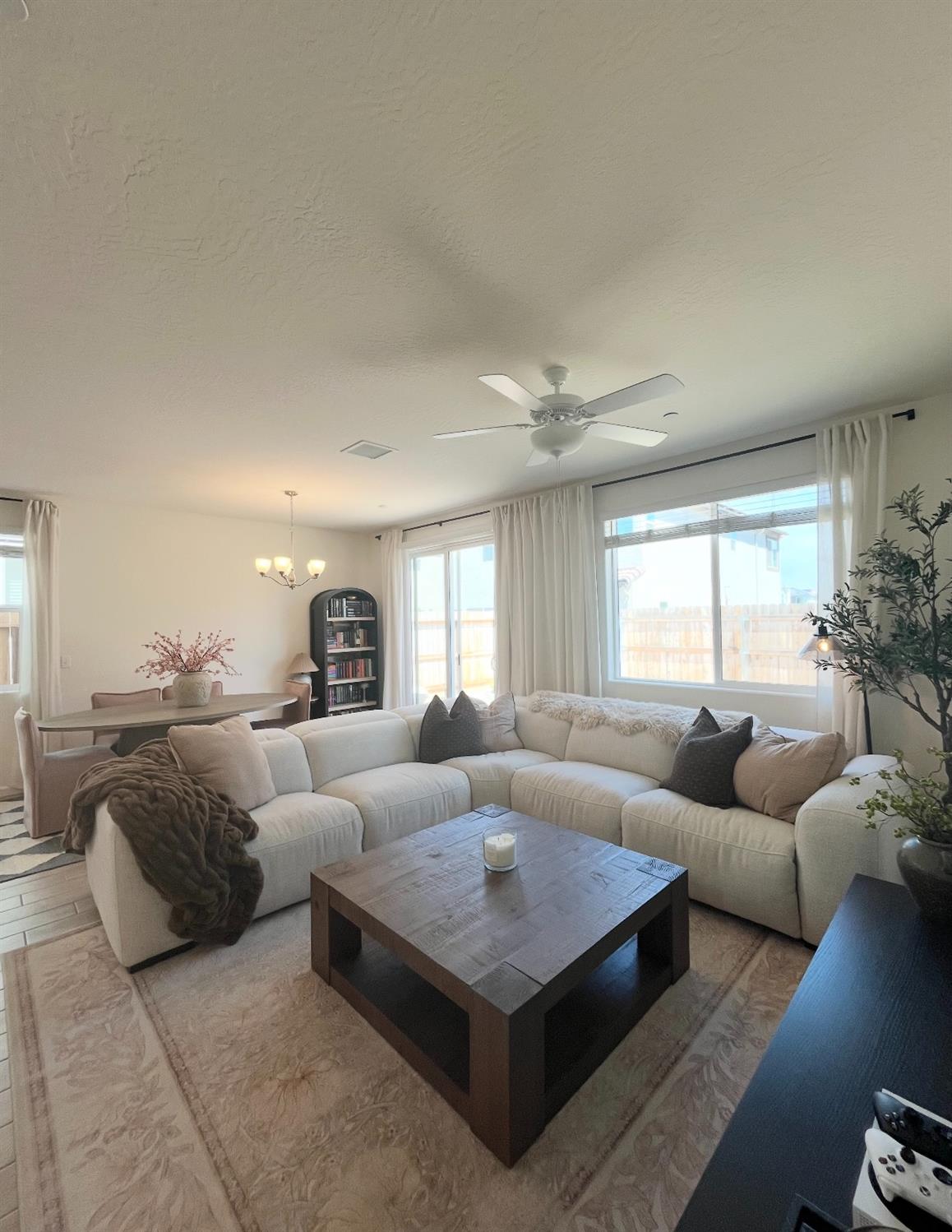 163 Reunion Way S, Madera, CA 93636