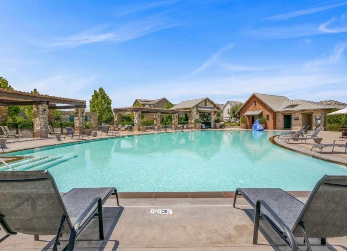 163 Reunion Way S, Madera, CA 93636