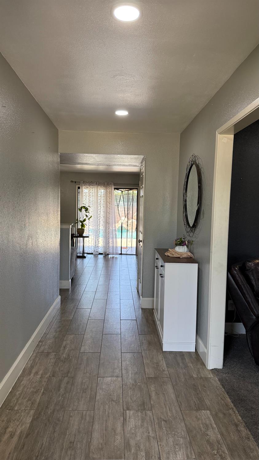 5952 E Illinois Ave, Fresno, CA 93827