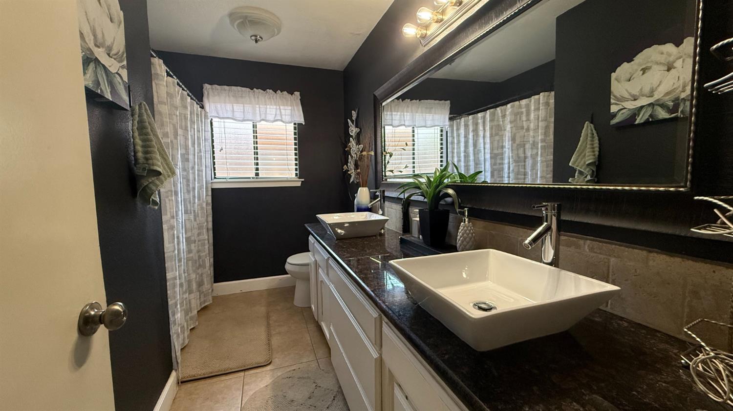 5952 E Illinois Ave, Fresno, CA 93827