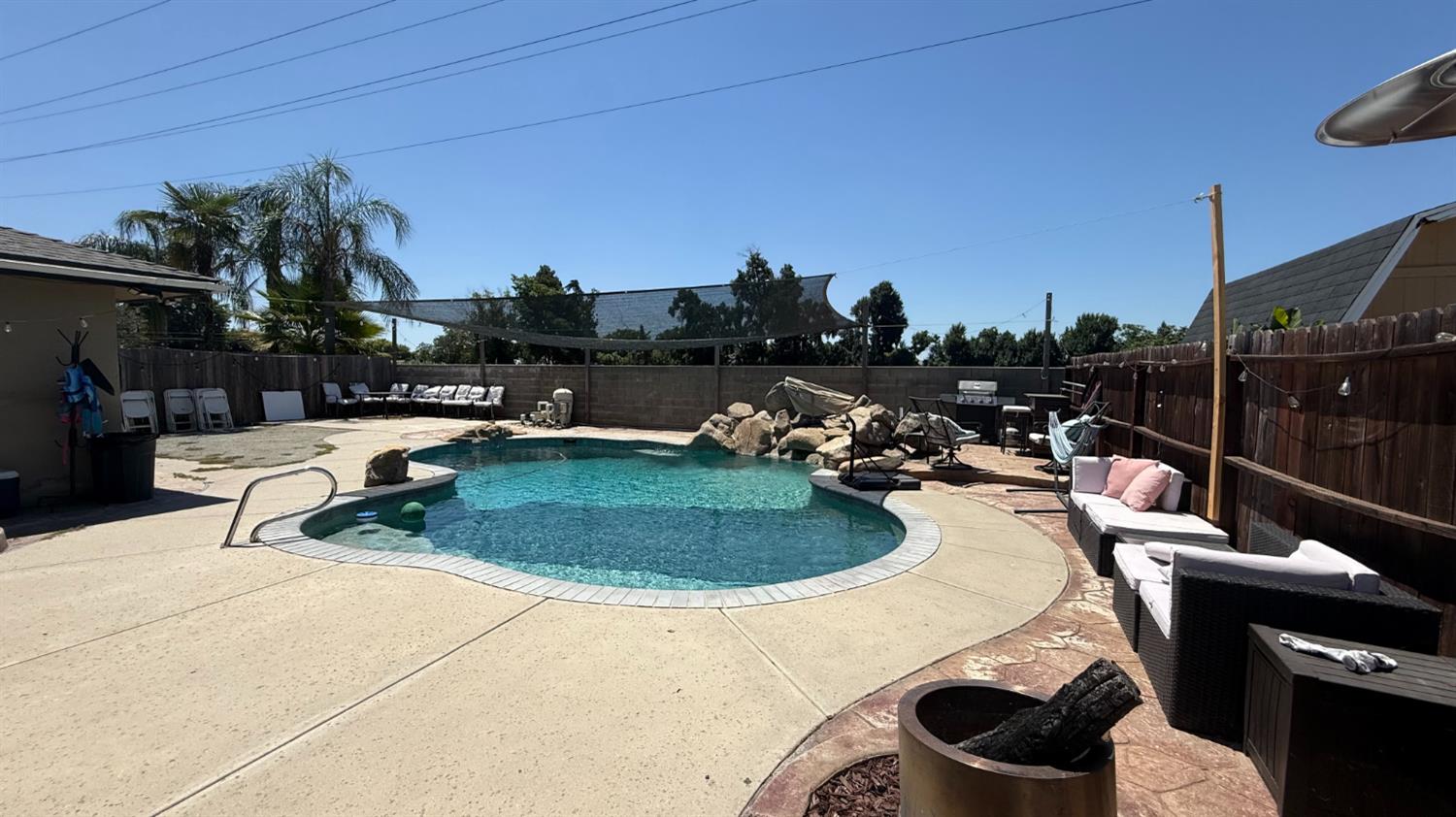 5952 E Illinois Ave, Fresno, CA 93827