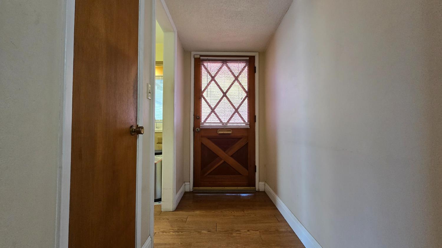 250 S Gloria, Dinuba, CA 93618