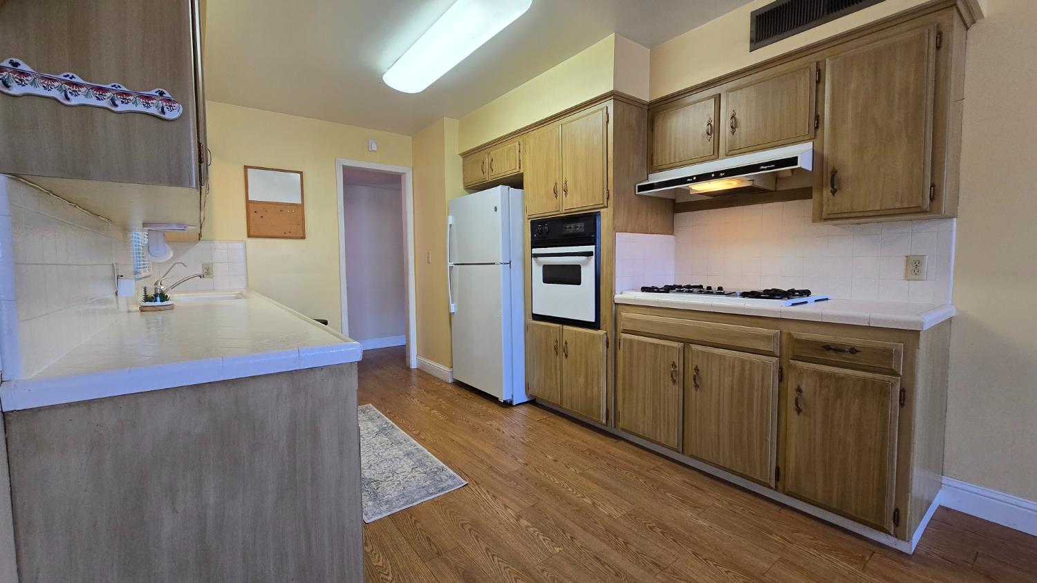 250 S Gloria, Dinuba, CA 93618
