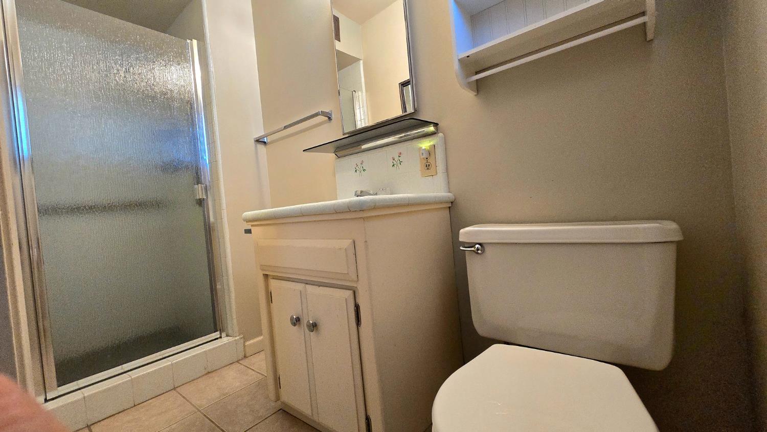 250 S Gloria, Dinuba, CA 93618