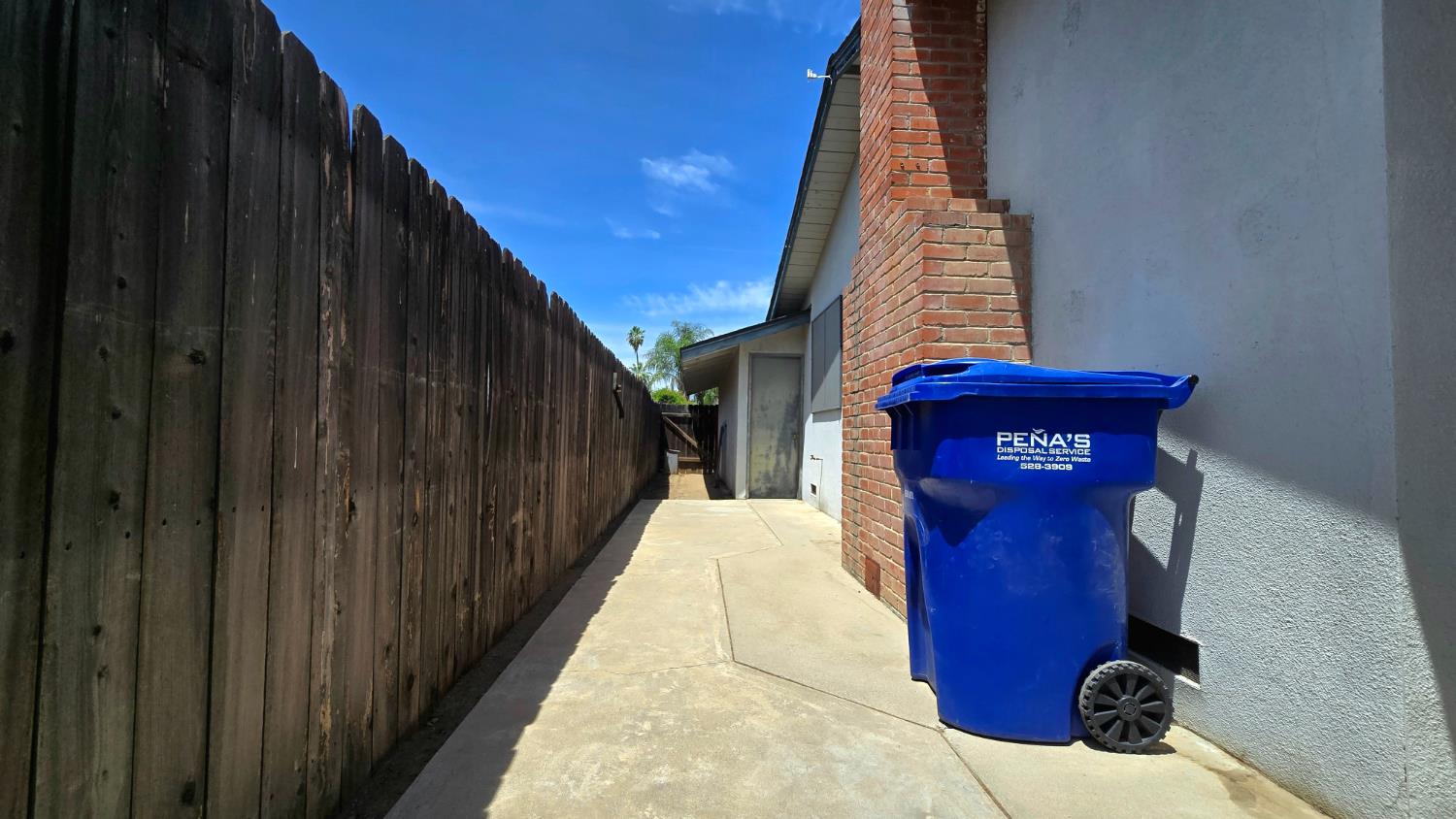 250 S Gloria, Dinuba, CA 93618