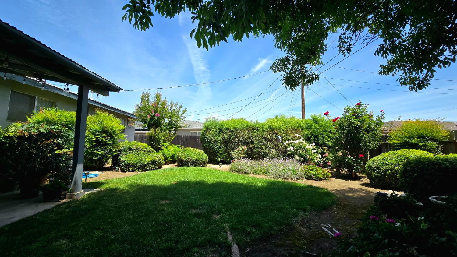 250 S Gloria, Dinuba, CA 93618
