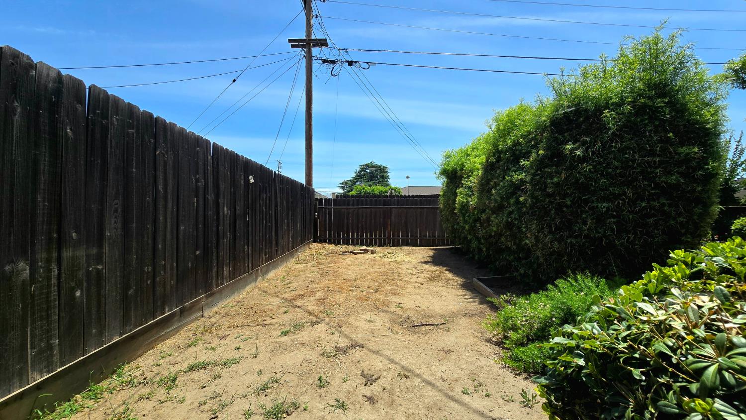 250 S Gloria, Dinuba, CA 93618