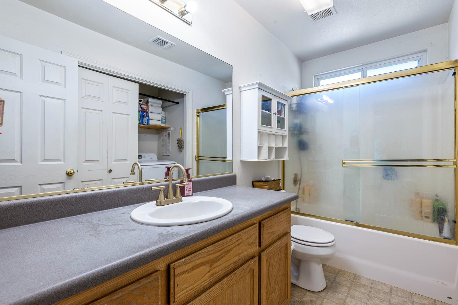1567 Lacreta Ave, Madera, CA 93638