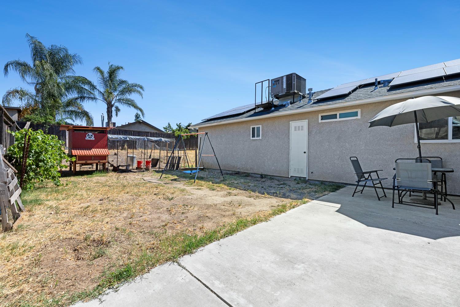 1567 Lacreta Ave, Madera, CA 93638