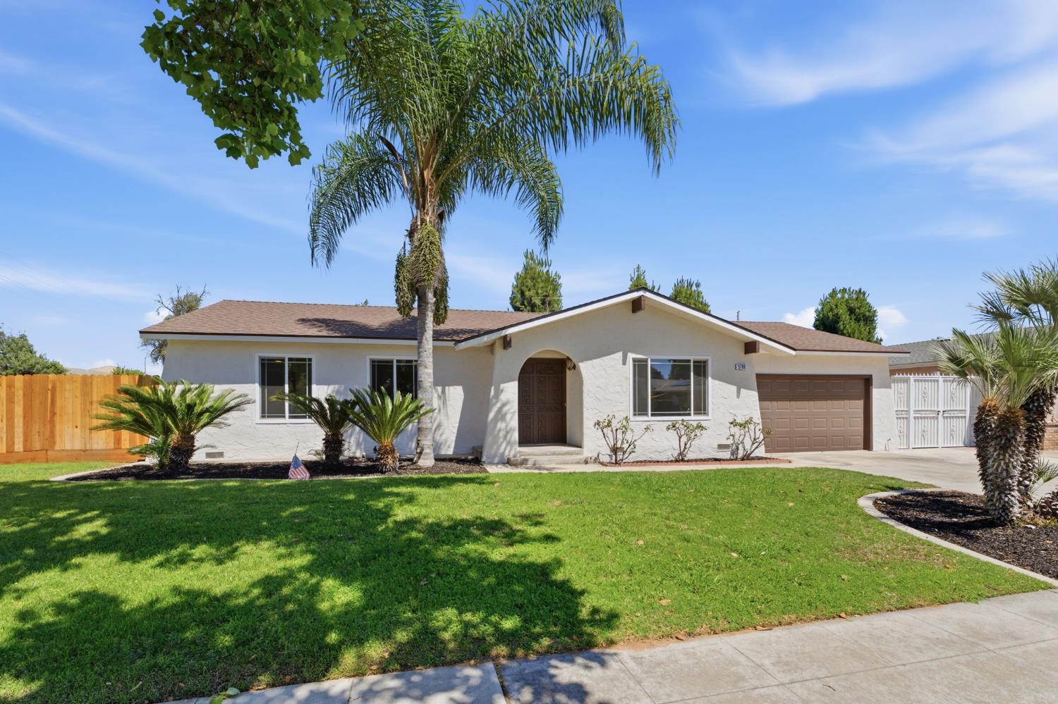 5786 N Lead Ave, Fresno, CA 93711