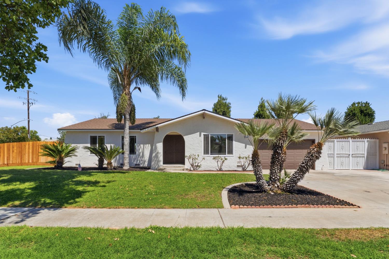 5786 N Lead Ave, Fresno, CA 93711
