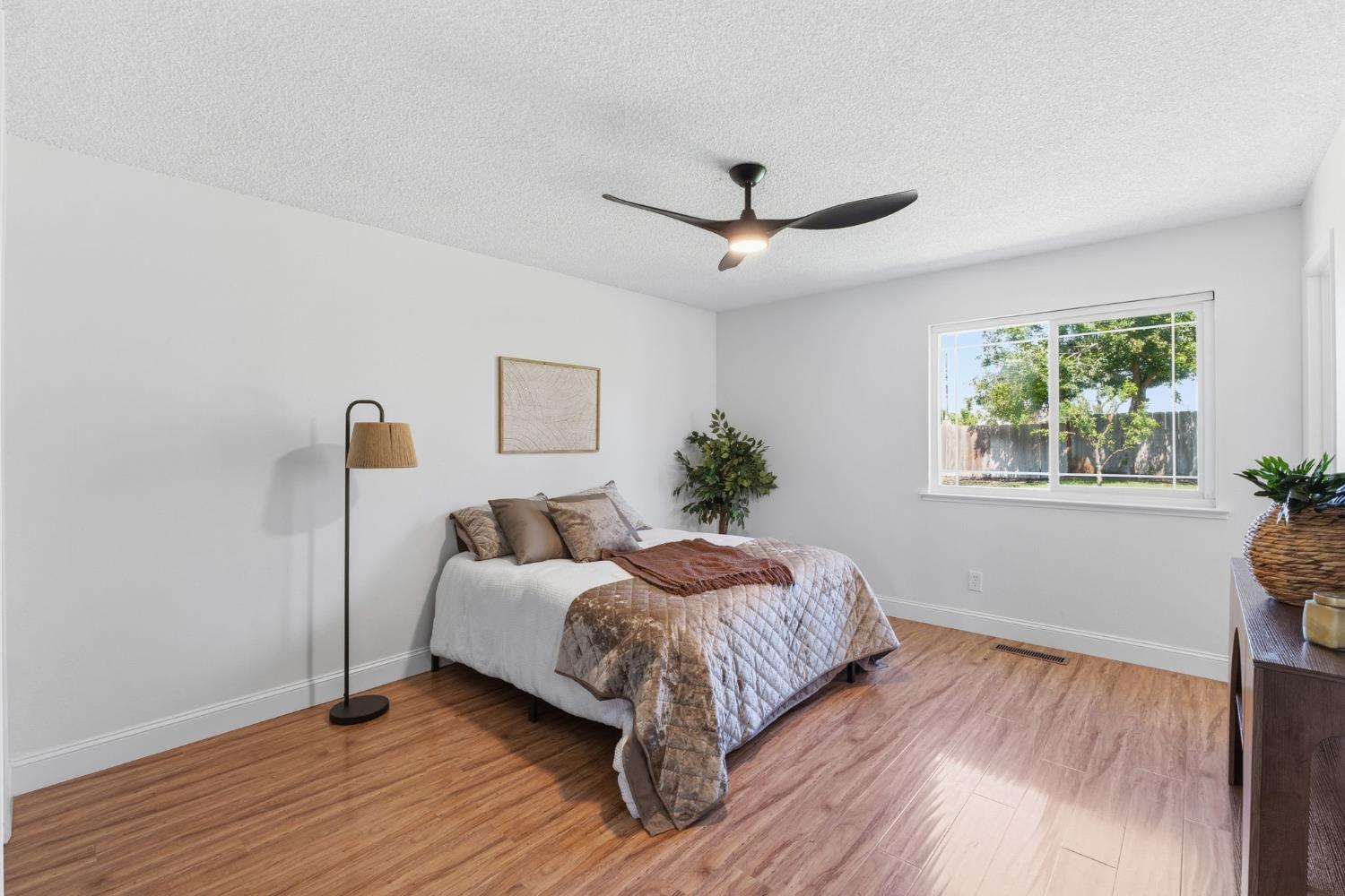 5786 N Lead Ave, Fresno, CA 93711