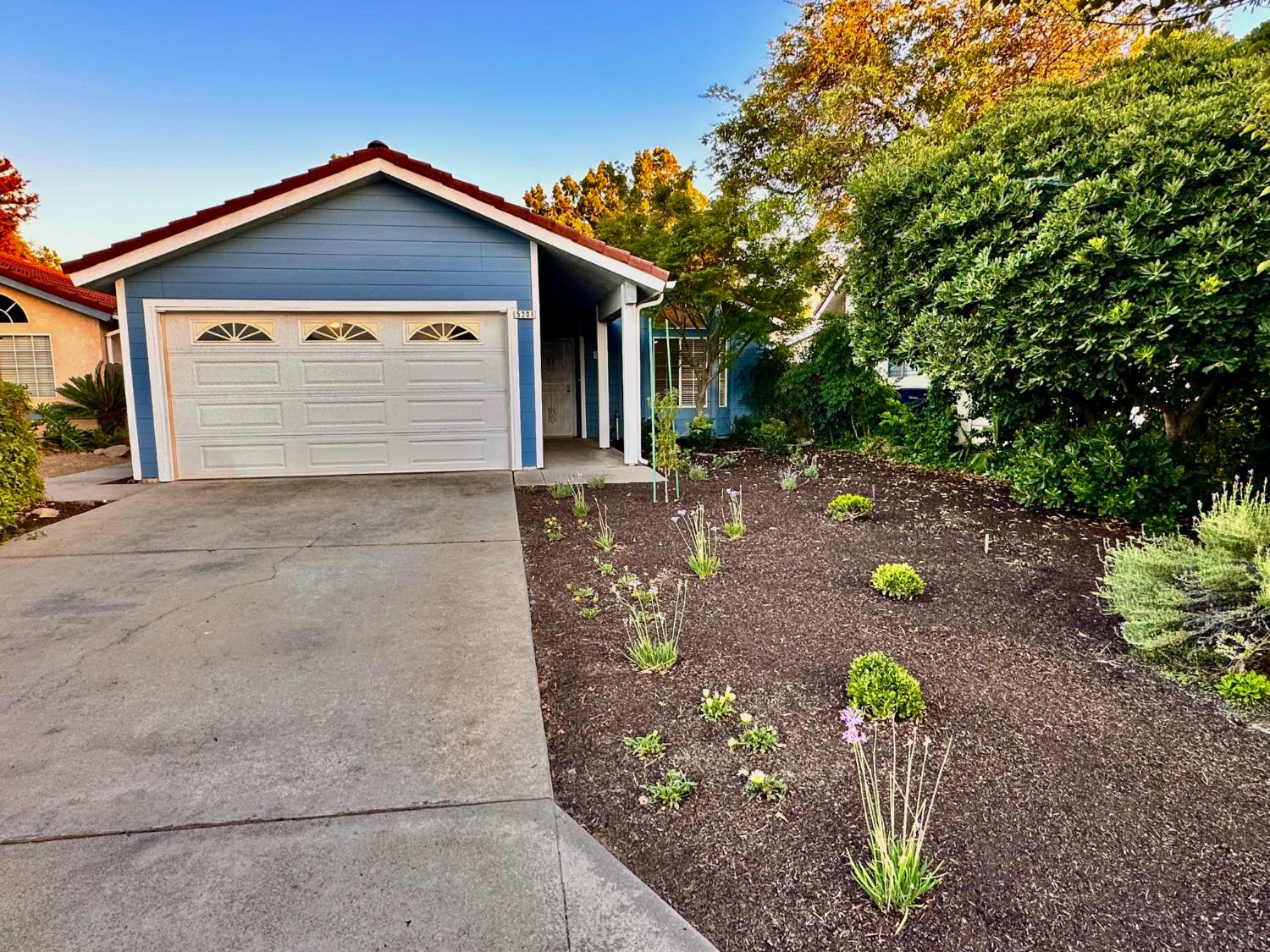 5201 W Magill Ave, Fresno, CA 93722