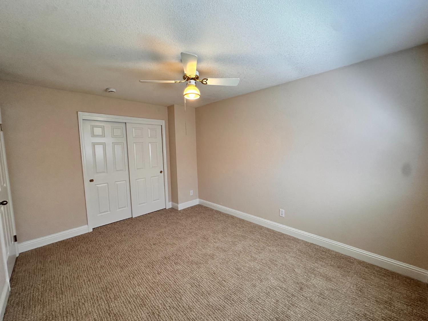 5201 W Magill Ave, Fresno, CA 93722