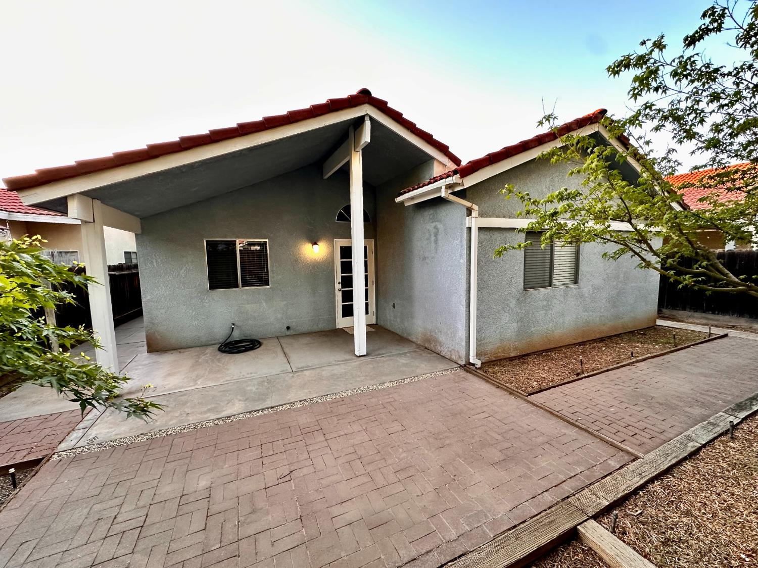 5201 W Magill Ave, Fresno, CA 93722