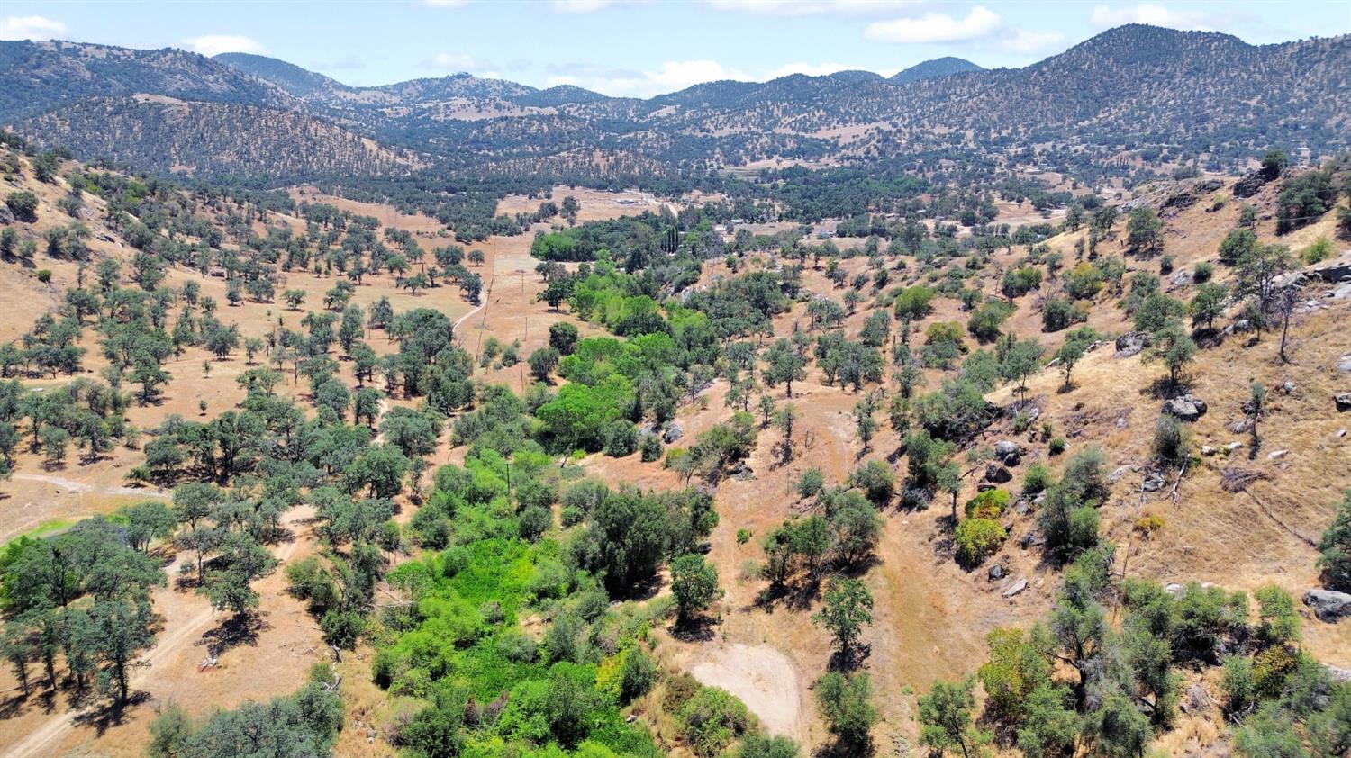 38867 Baywood Ln, Yokuts Valley, CA 93675