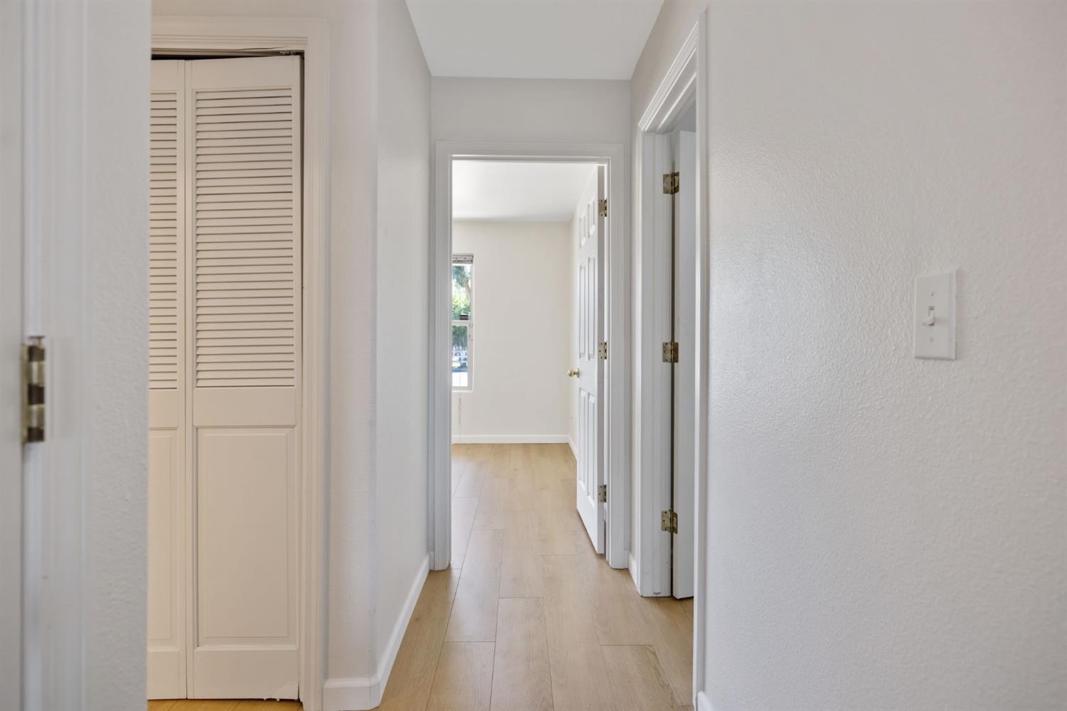 328 S P St, Dinuba, CA 93618
