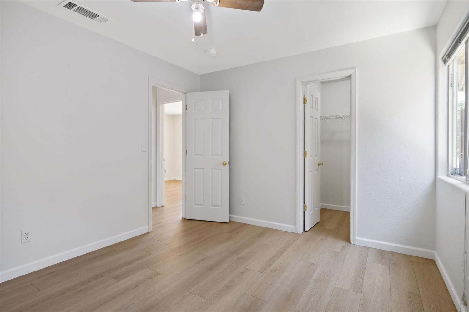 328 S P St, Dinuba, CA 93618